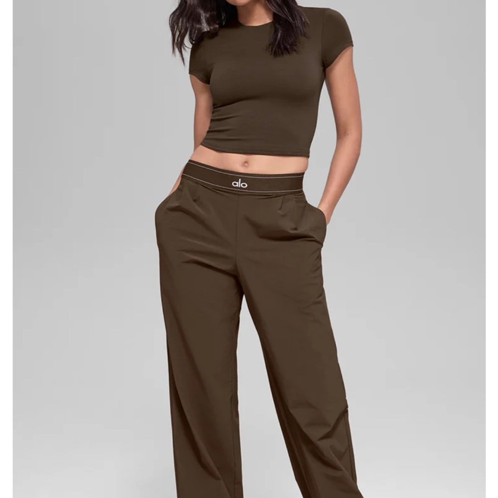 ALO Yoga Women's Dark Brown Track Pants brand new with tag